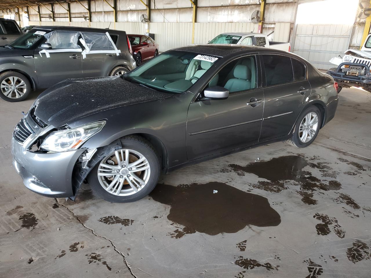 Infiniti G37 base (2013)