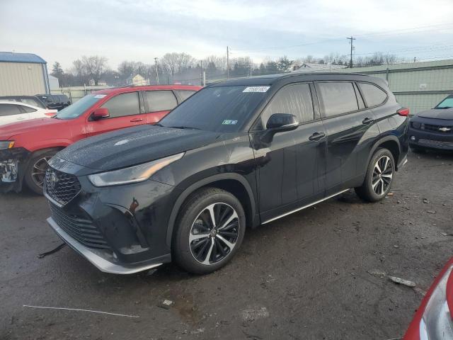 Toyota Highlander (2022)