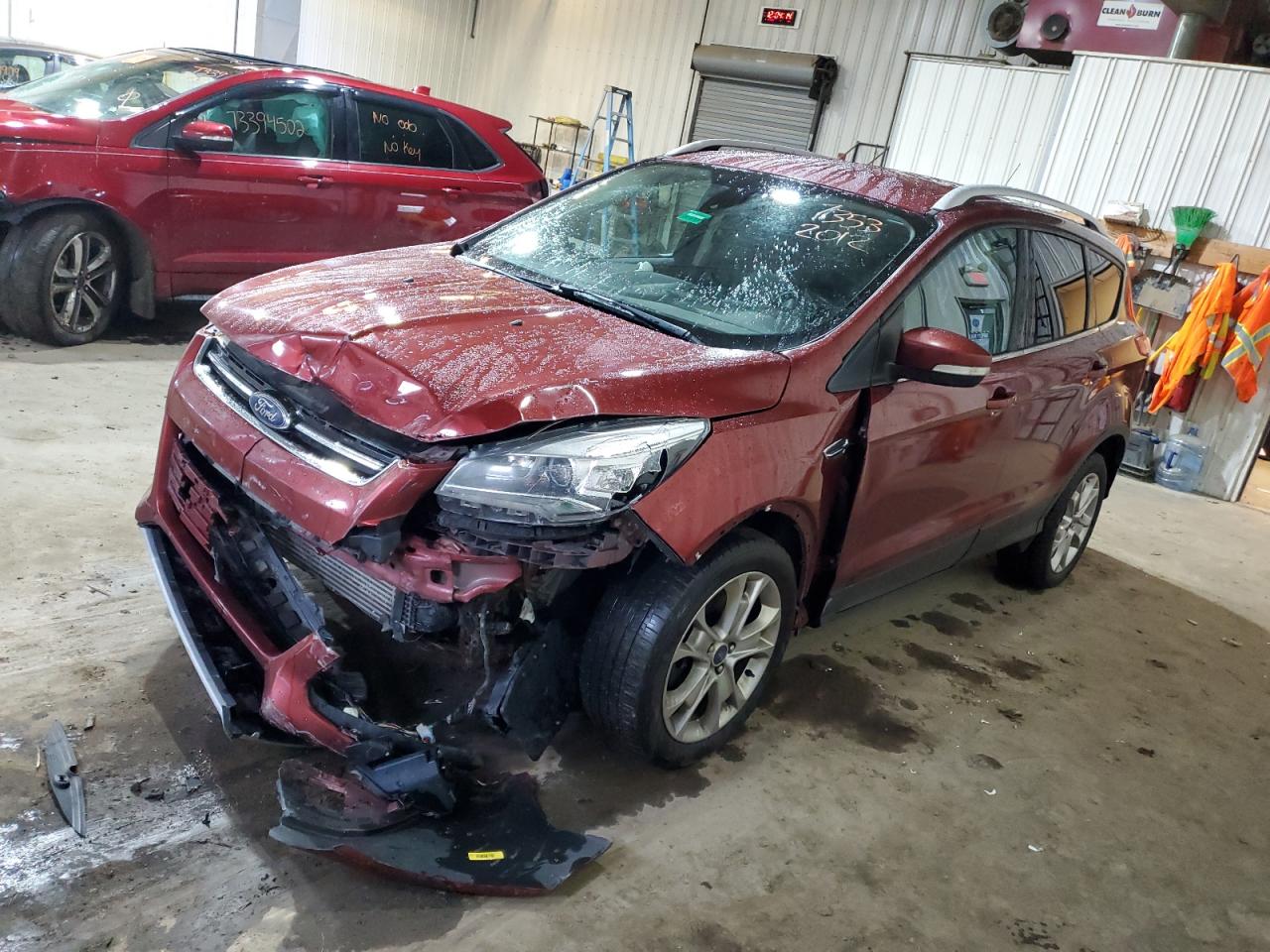 Ford Escape tit (2014)