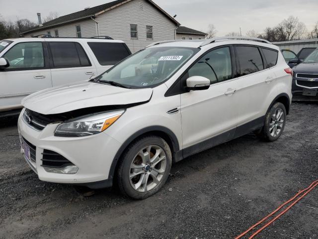 Ford Escape tit (2016)