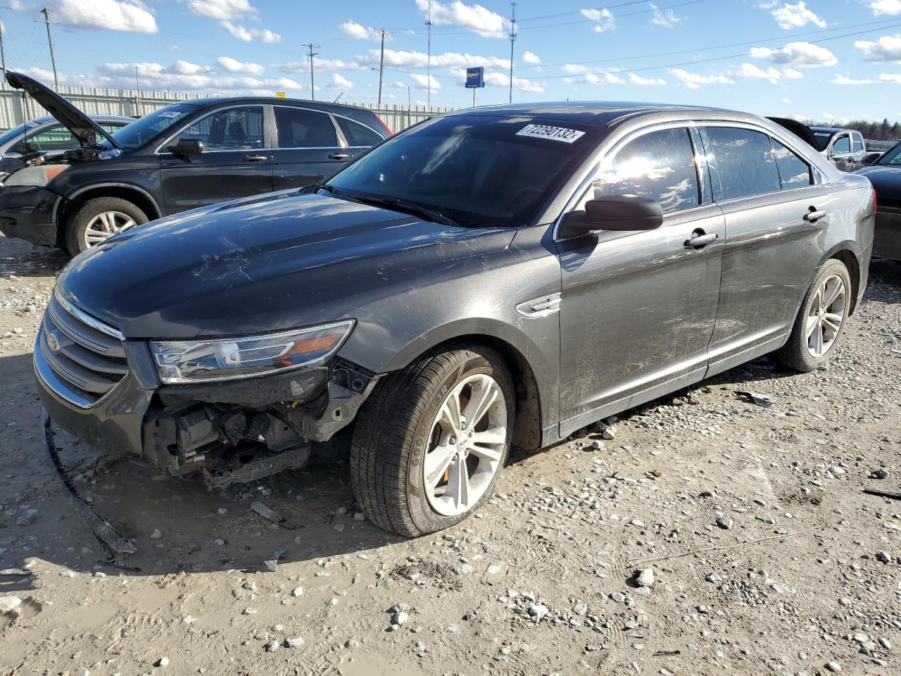 Ford Taurus se (2015)