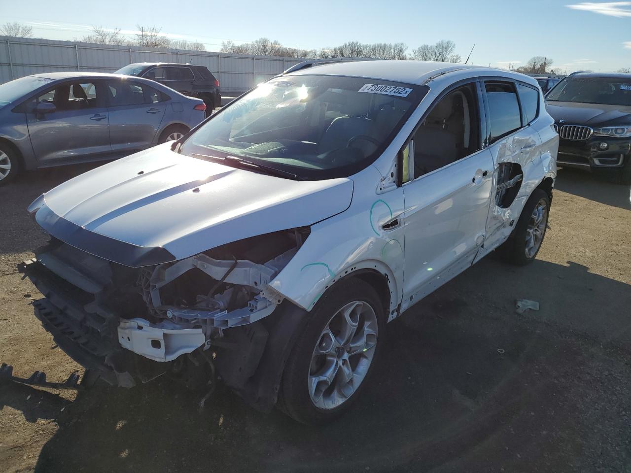 Ford Escape tit (2014)
