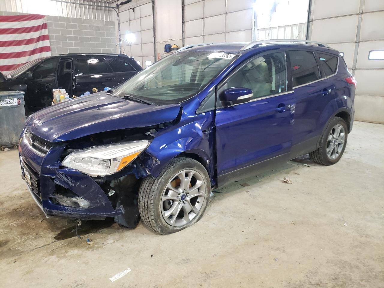Ford Escape tit (2014)