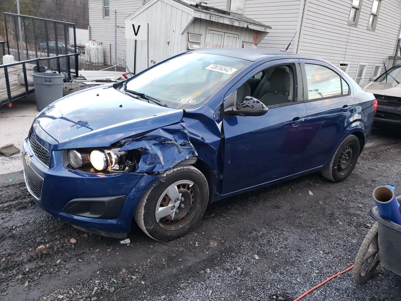 Chevrolet Sonic ls (2014)