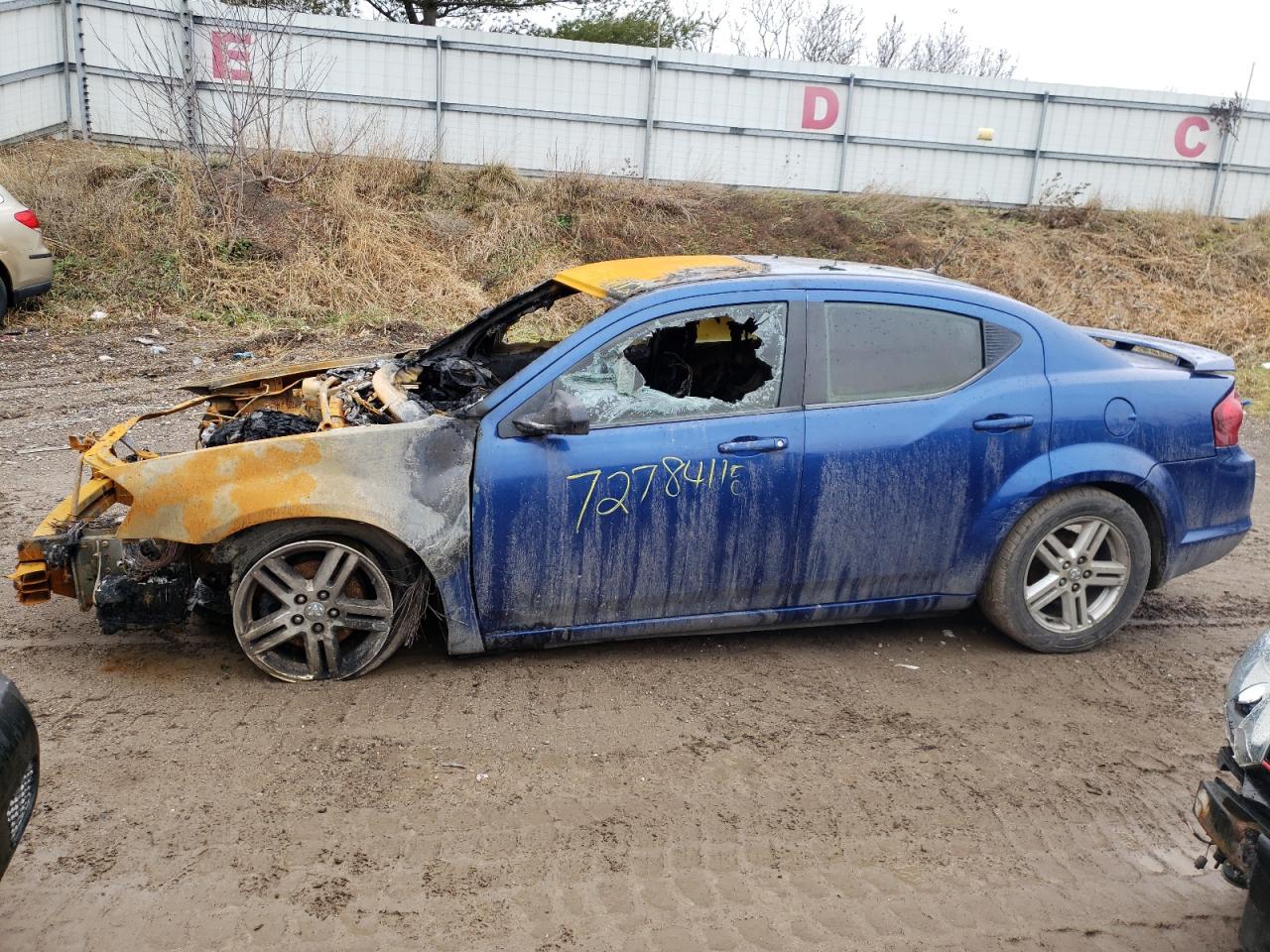 Dodge Avenger se (2013)