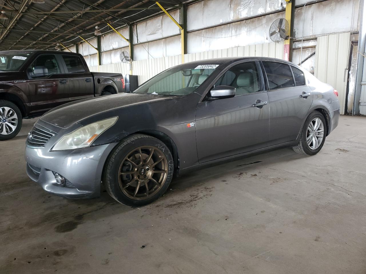 Infiniti G37 base (2013)