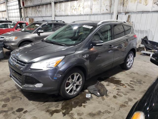 Ford Escape tit (2015)