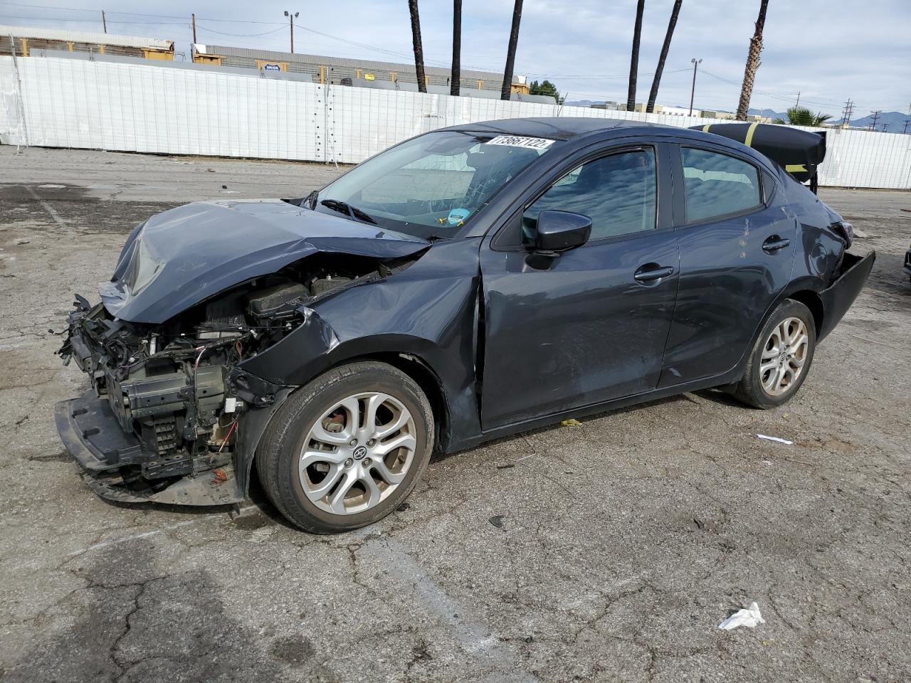 Toyota Scion ia (2016)