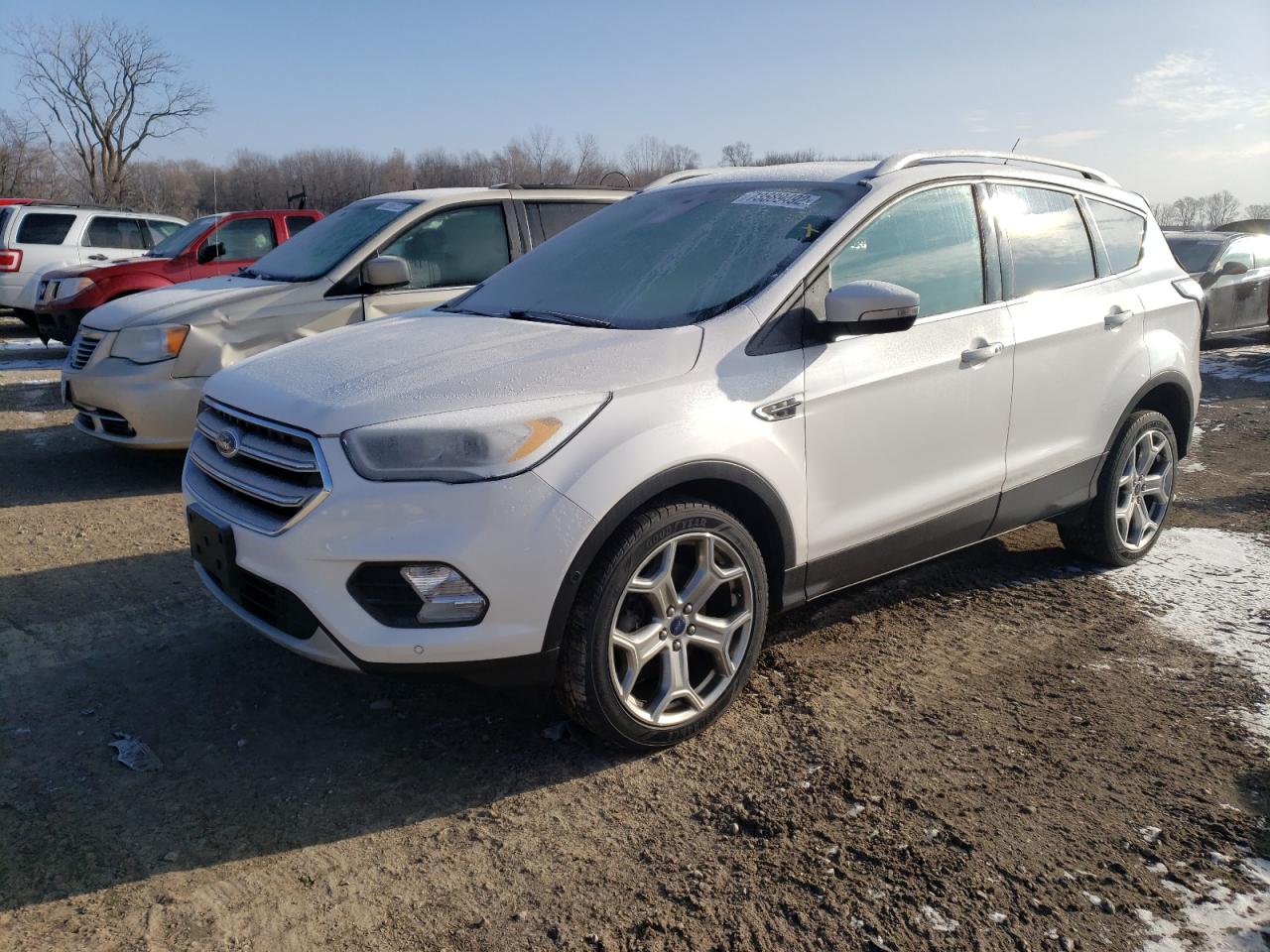 Ford Escape tit (2017)