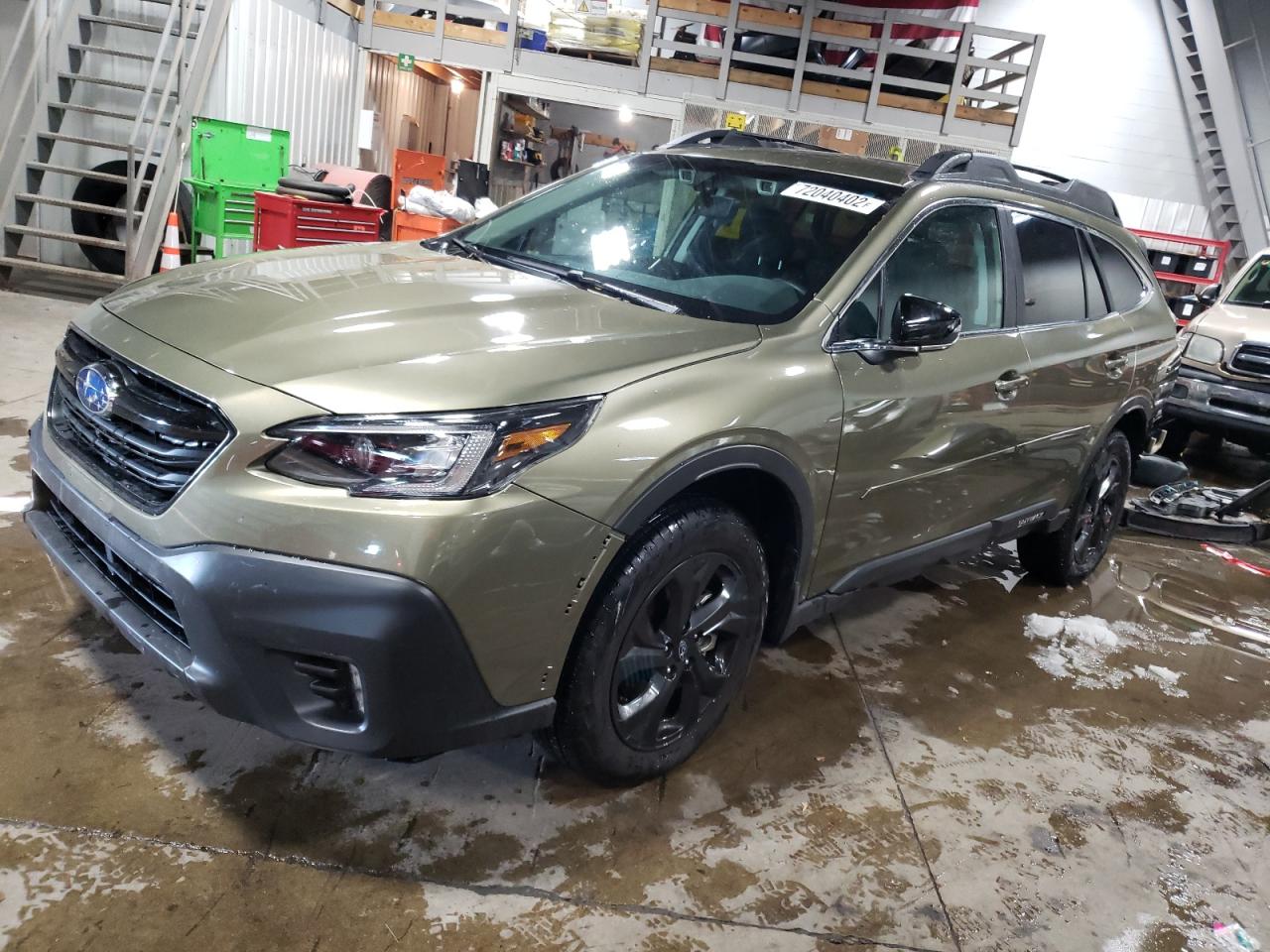 Subaru Outback on (2022)