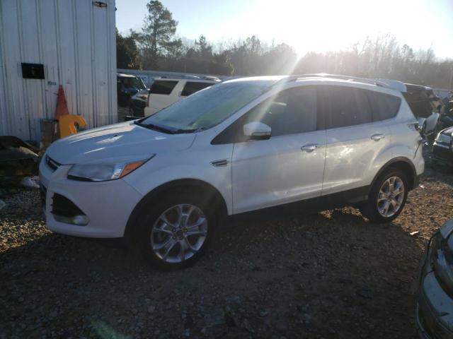 Ford Escape tit (2016)