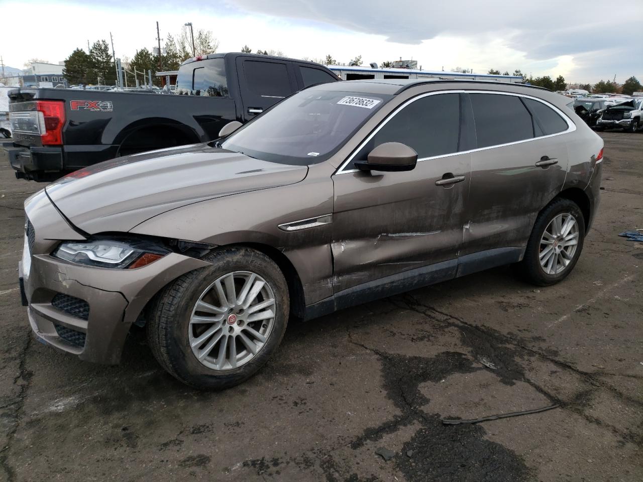 Jaguar F-pace pre (2017)