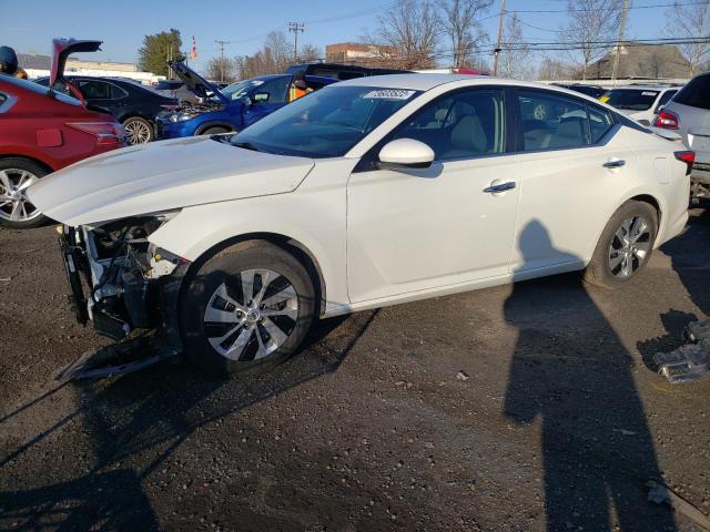 Nissan Altima s (2020)