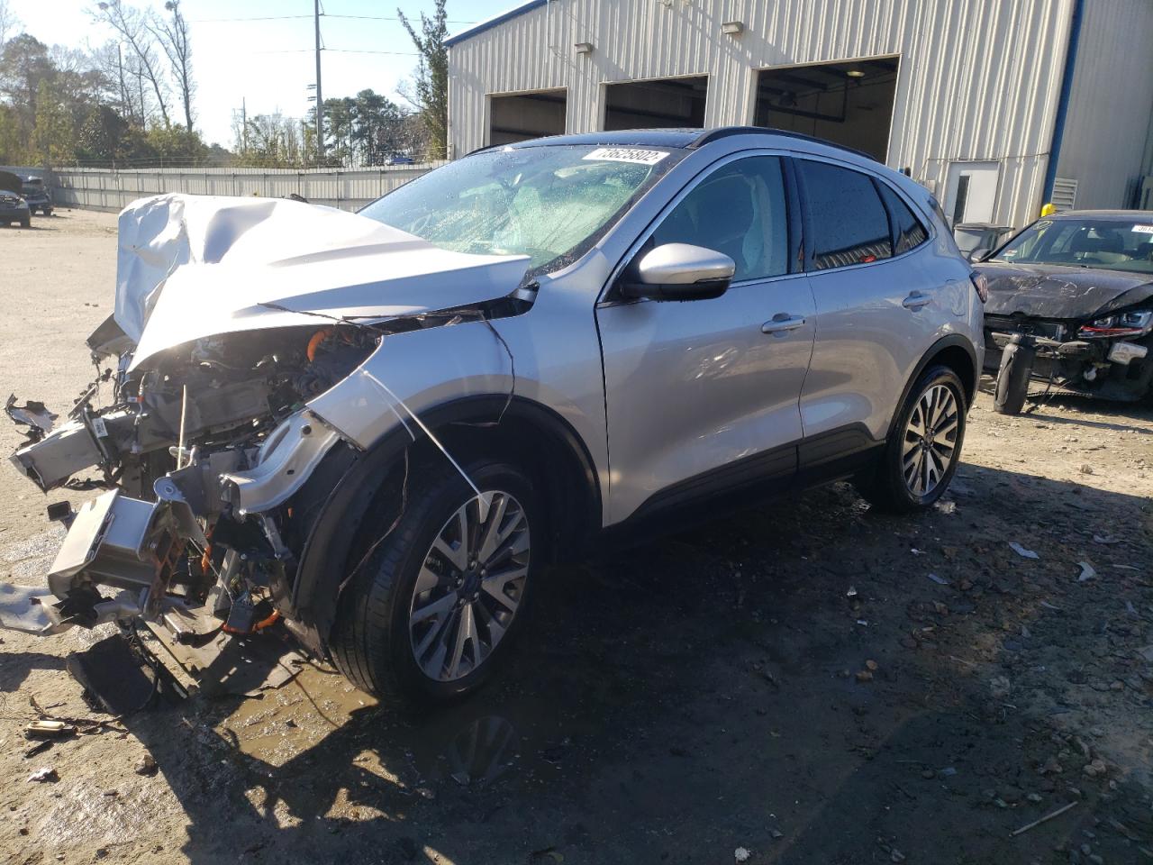 Ford Escape tit (2020)