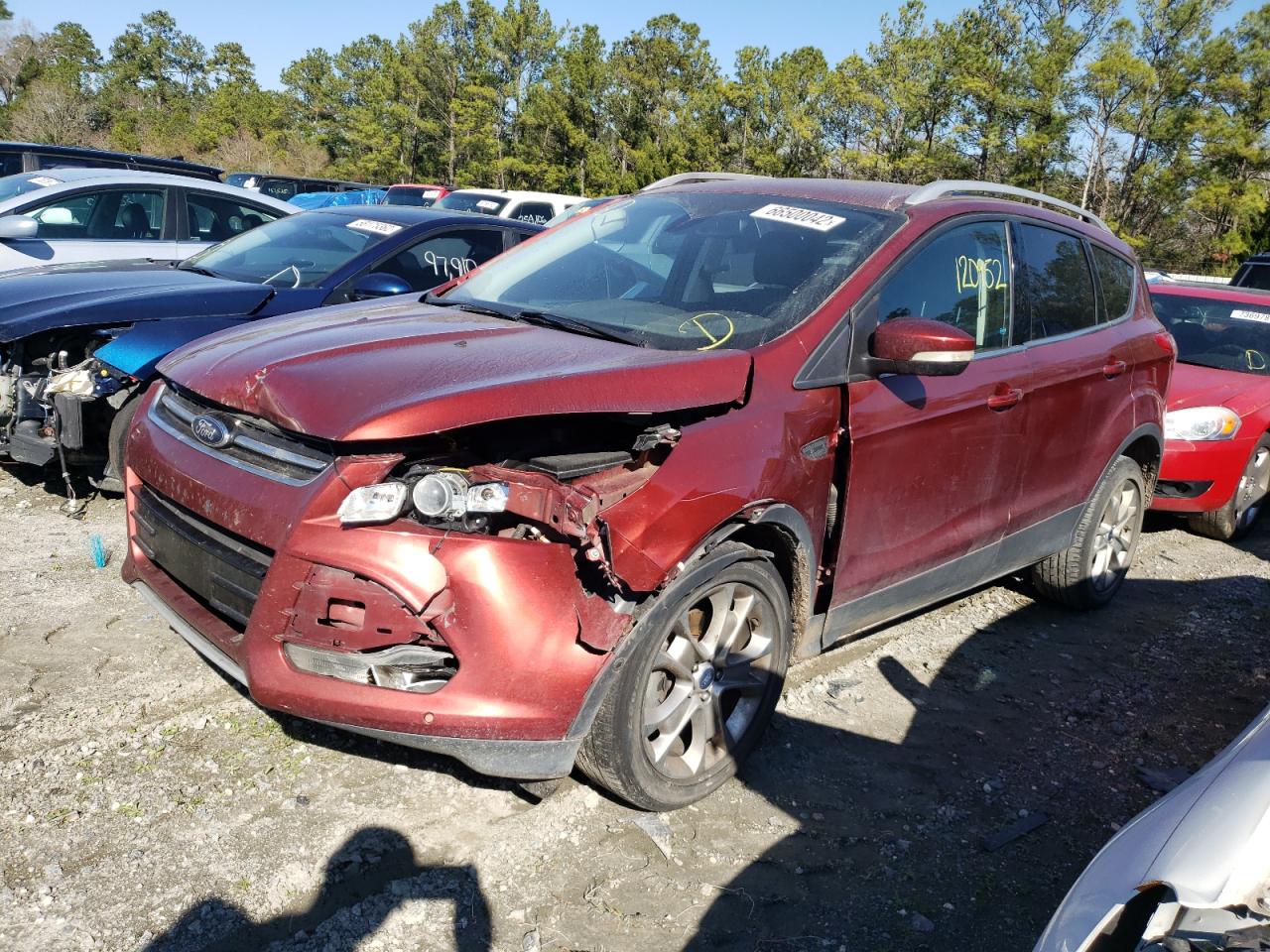 Ford Escape tit (2014)