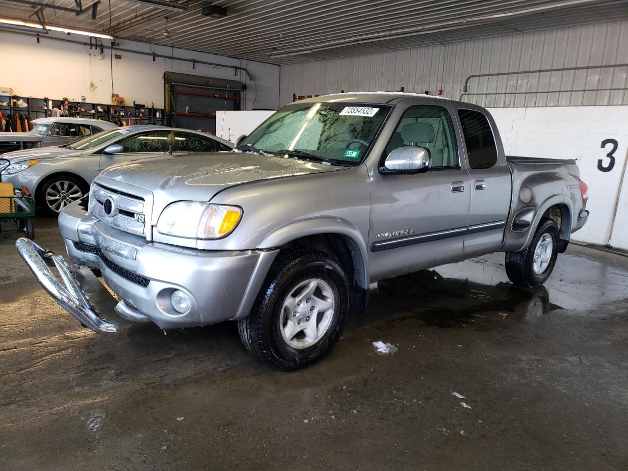 Toyota Tundra acc (2003)