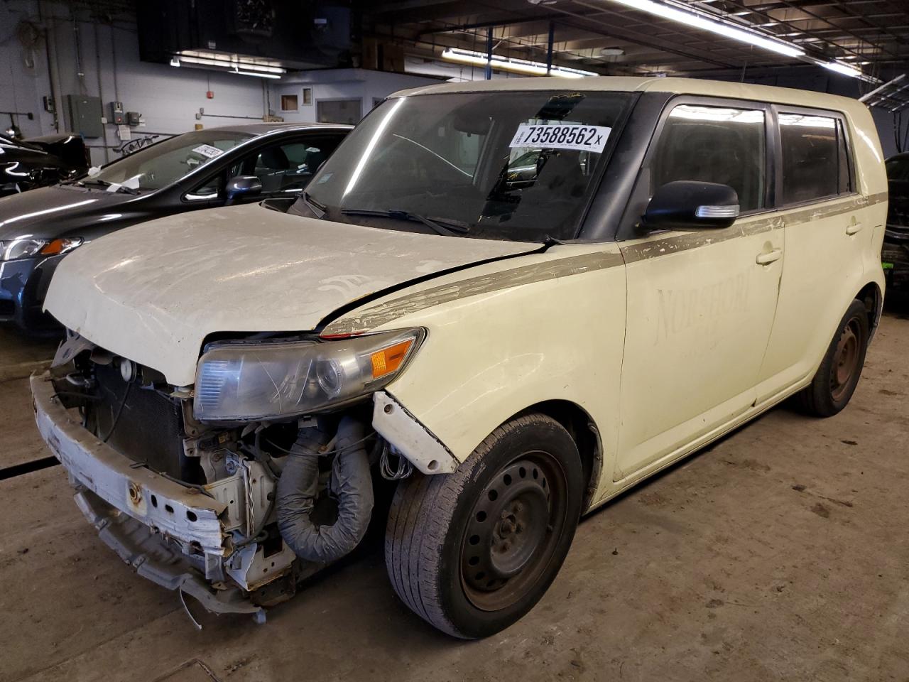 Toyota Scion xb (2011)