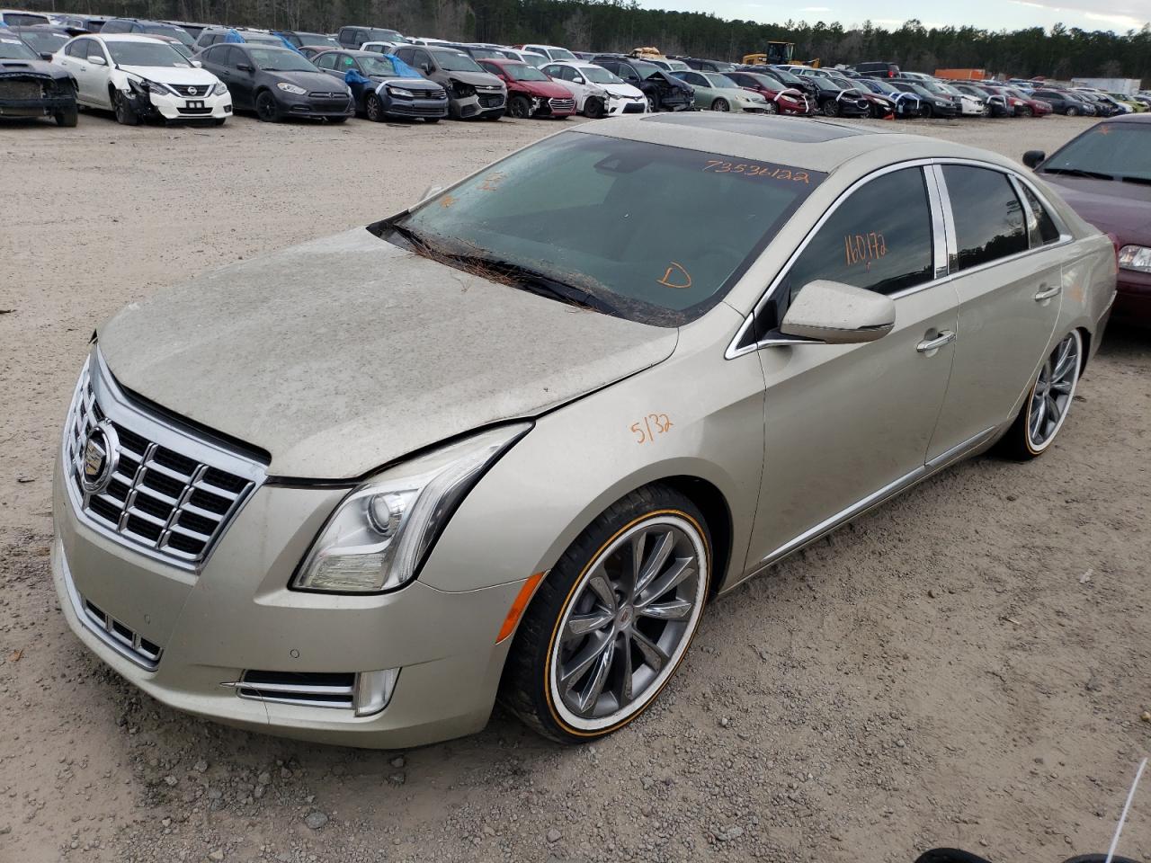 Cadillac Xts luxury (2013)