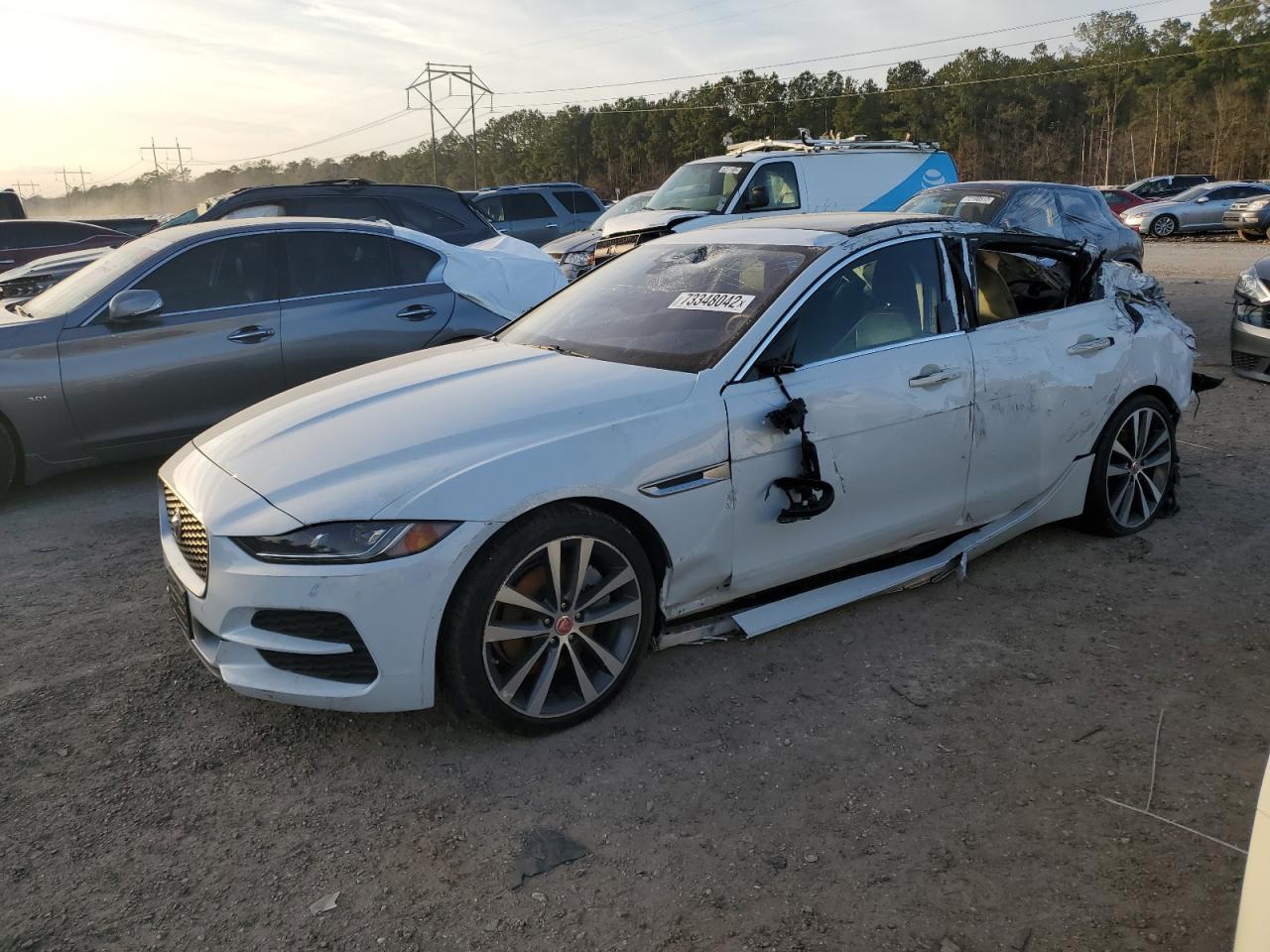 Jaguar Xe s (2020)