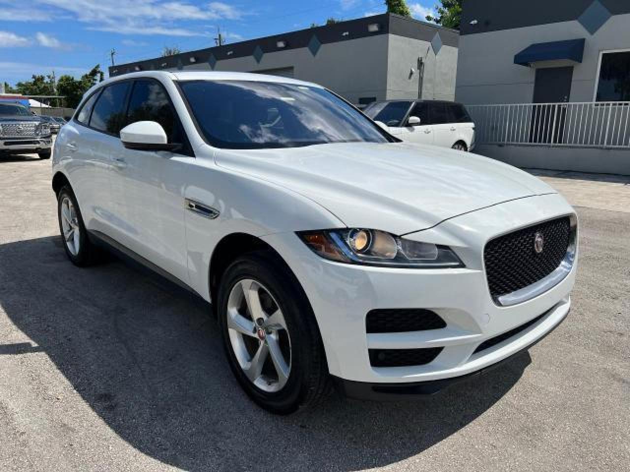 Jaguar F-pace pre (2017)