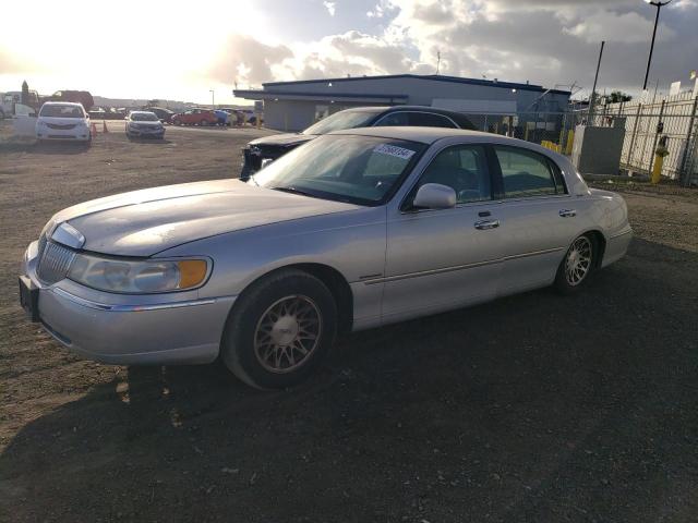Lincoln Towncar (2001)
