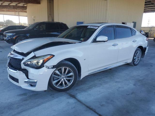 Infiniti Q70 (2015)