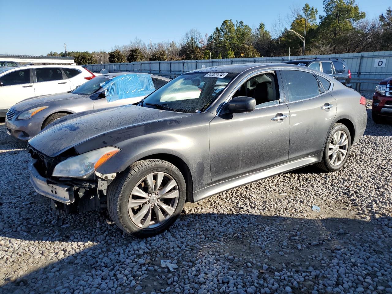 Infiniti M (2012)