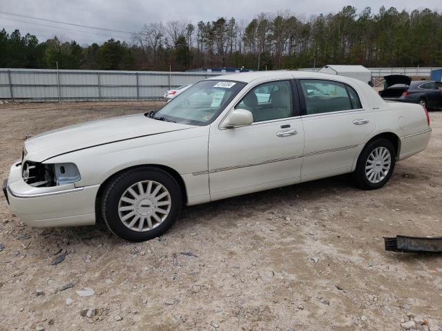 Lincoln Towncar (2005)
