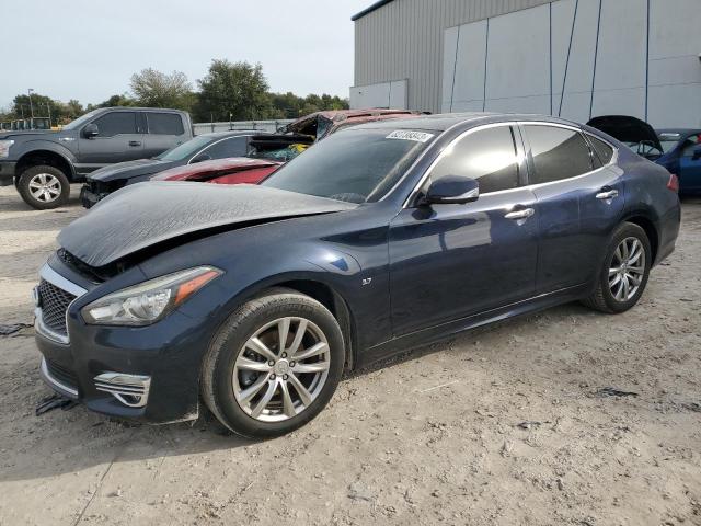Infiniti Q70 (2015)
