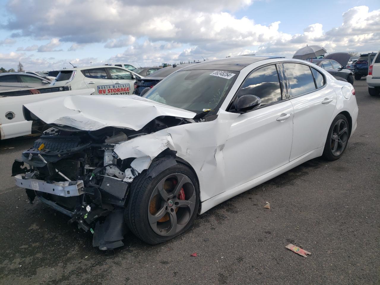 Alfa-romeo Giulia (2017)