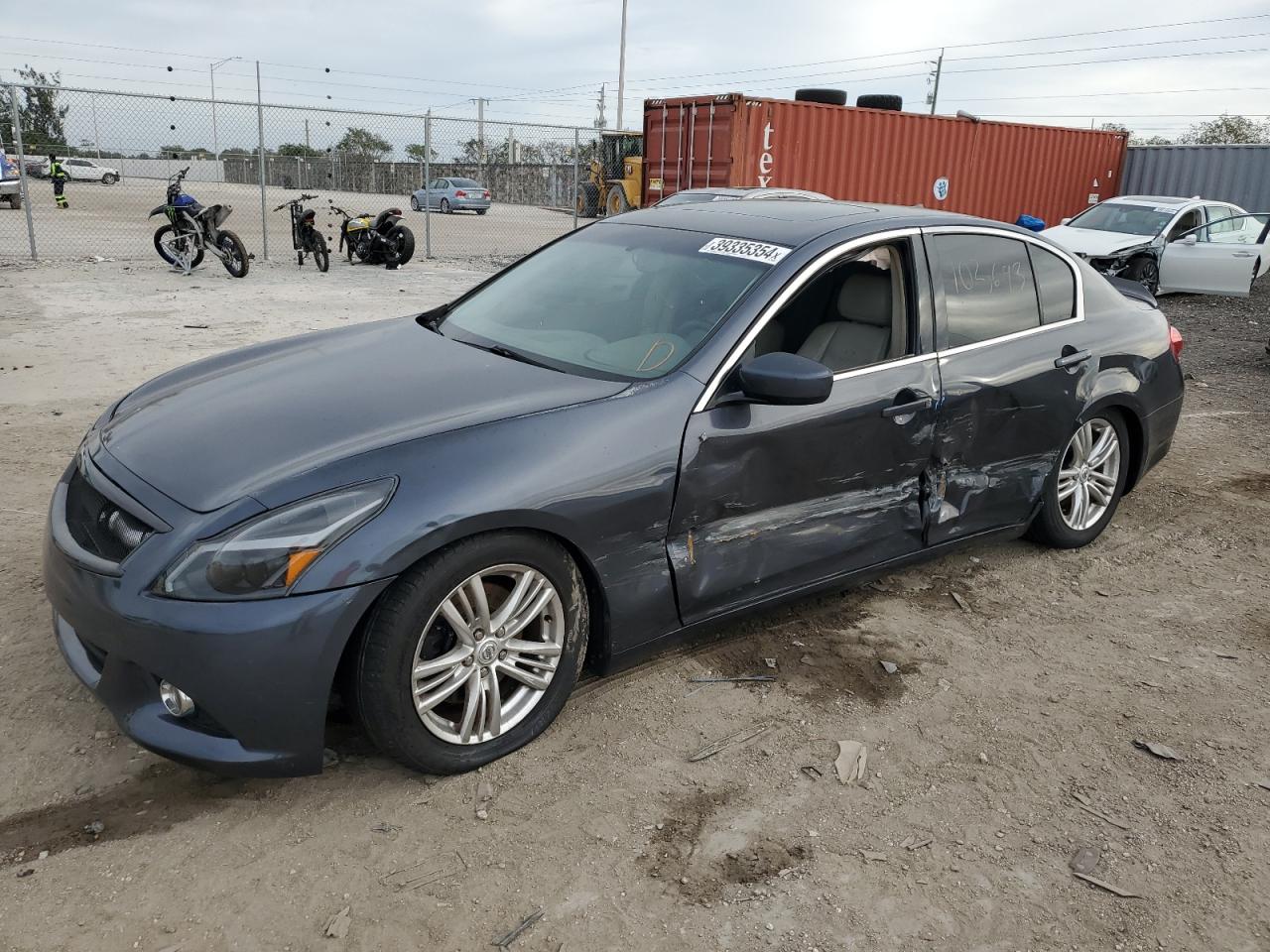 Infiniti G (2012)