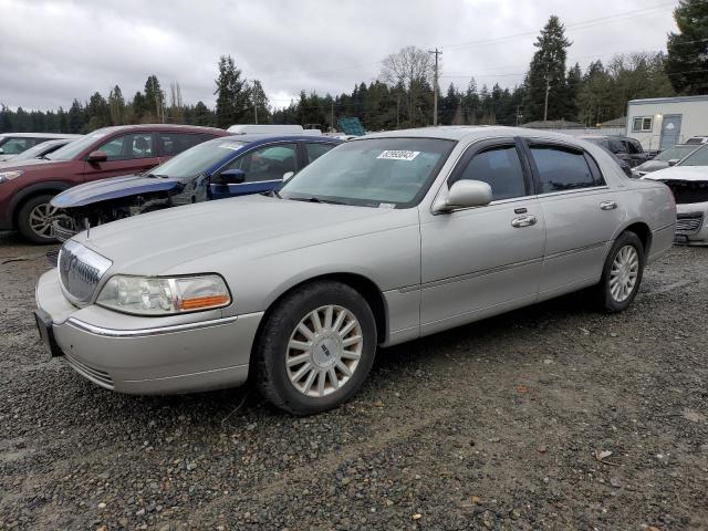 Lincoln Towncar (2004)