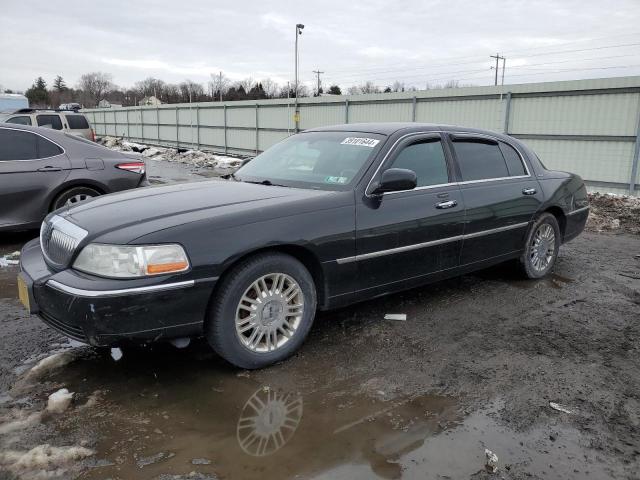 Lincoln Towncar (2010)