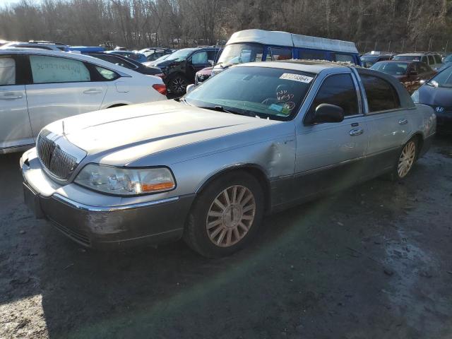 Lincoln Towncar (2003)