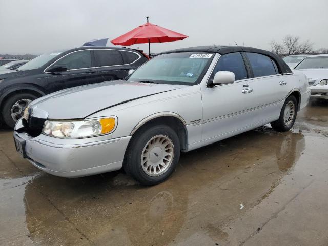 Lincoln Towncar (2001)