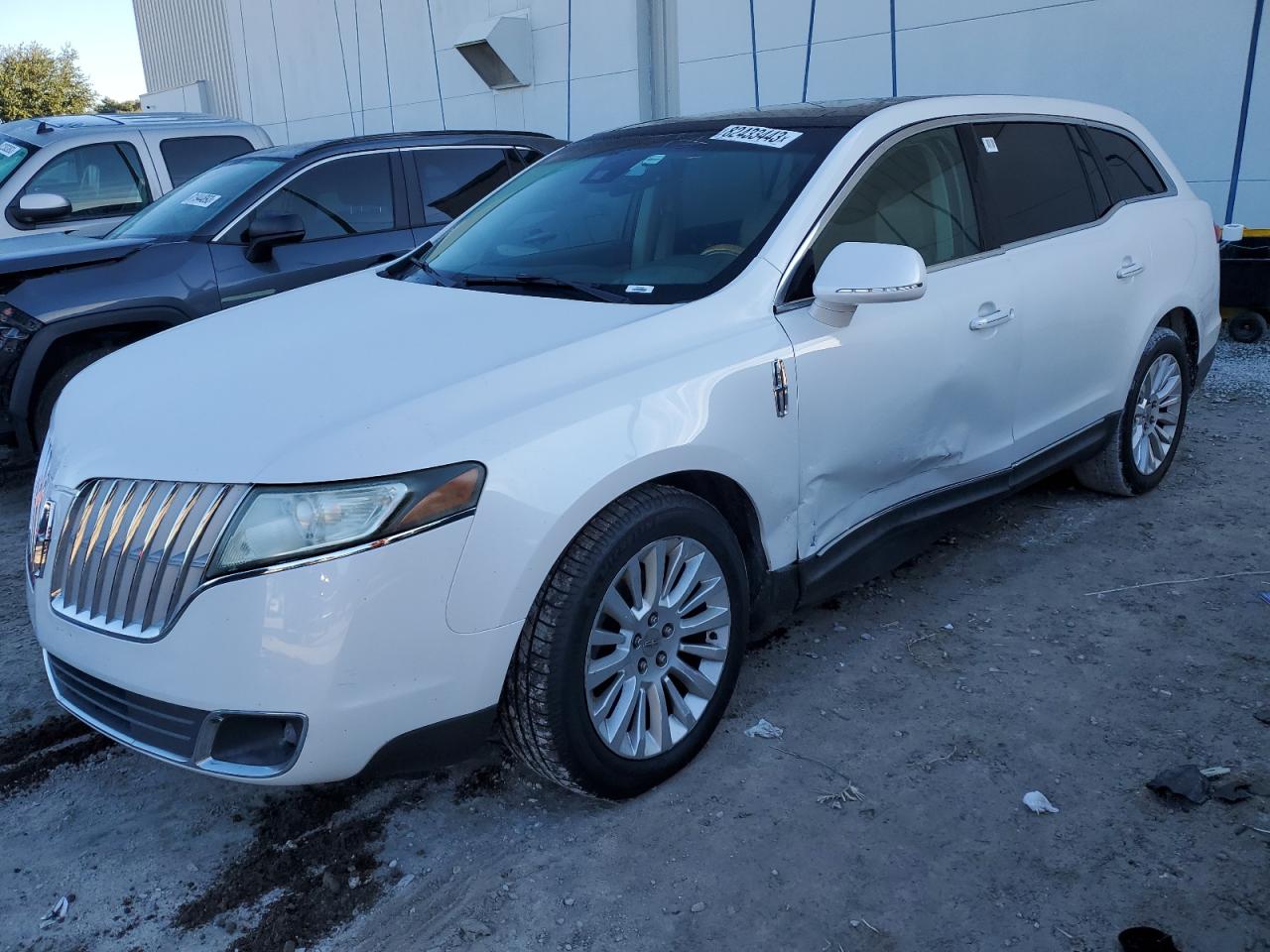 Lincoln Mkt (2011)
