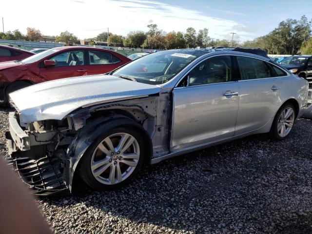 Jaguar Xj (2011)