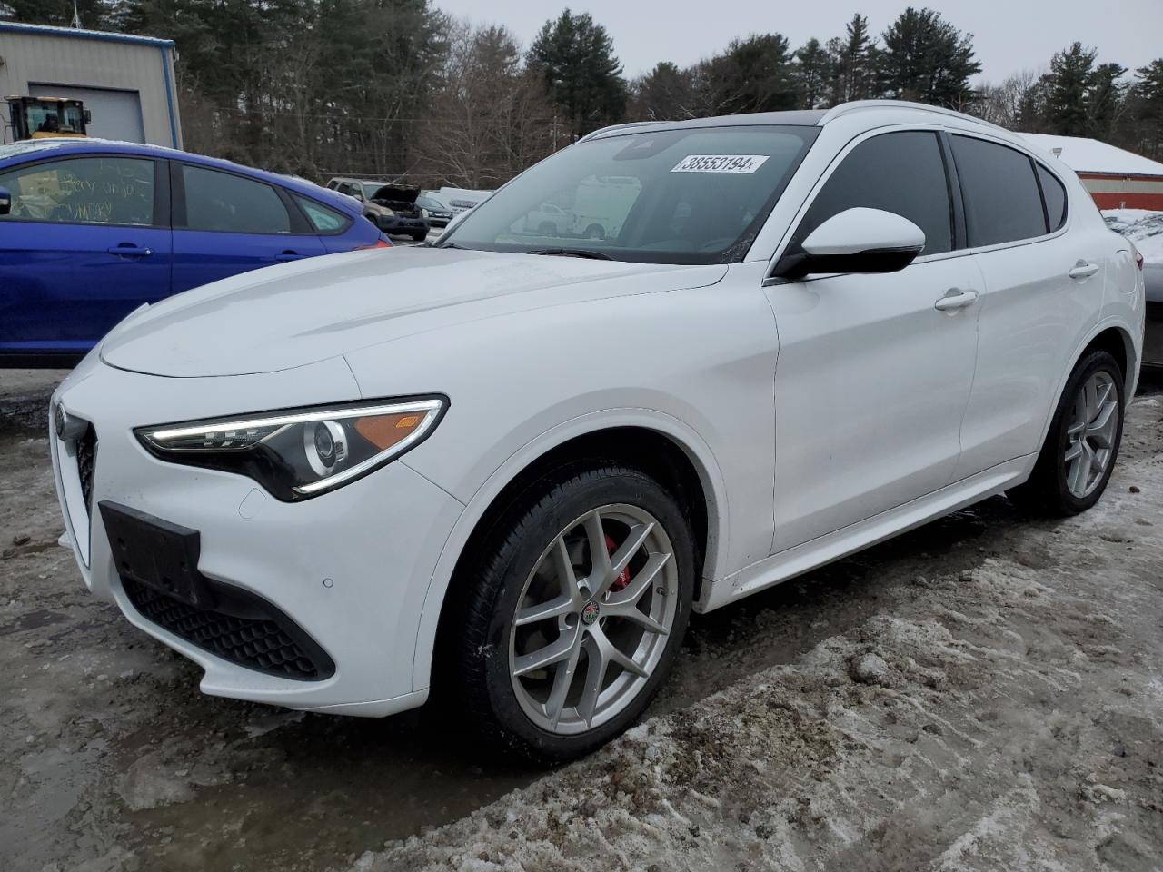 Alfa-romeo Stelvio (2021)