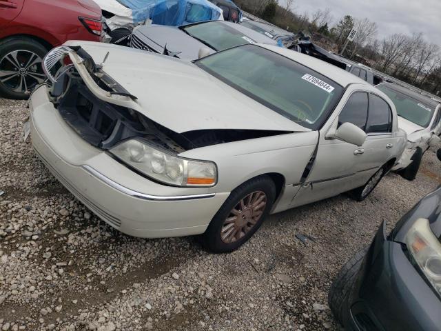 Lincoln Towncar (2004)