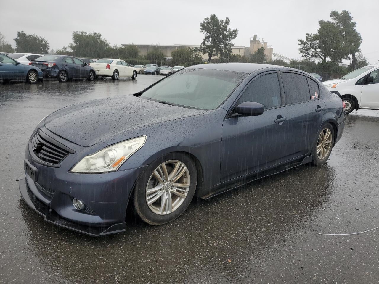 Infiniti G (2011)