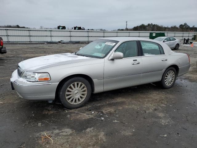 Lincoln Towncar (2004)