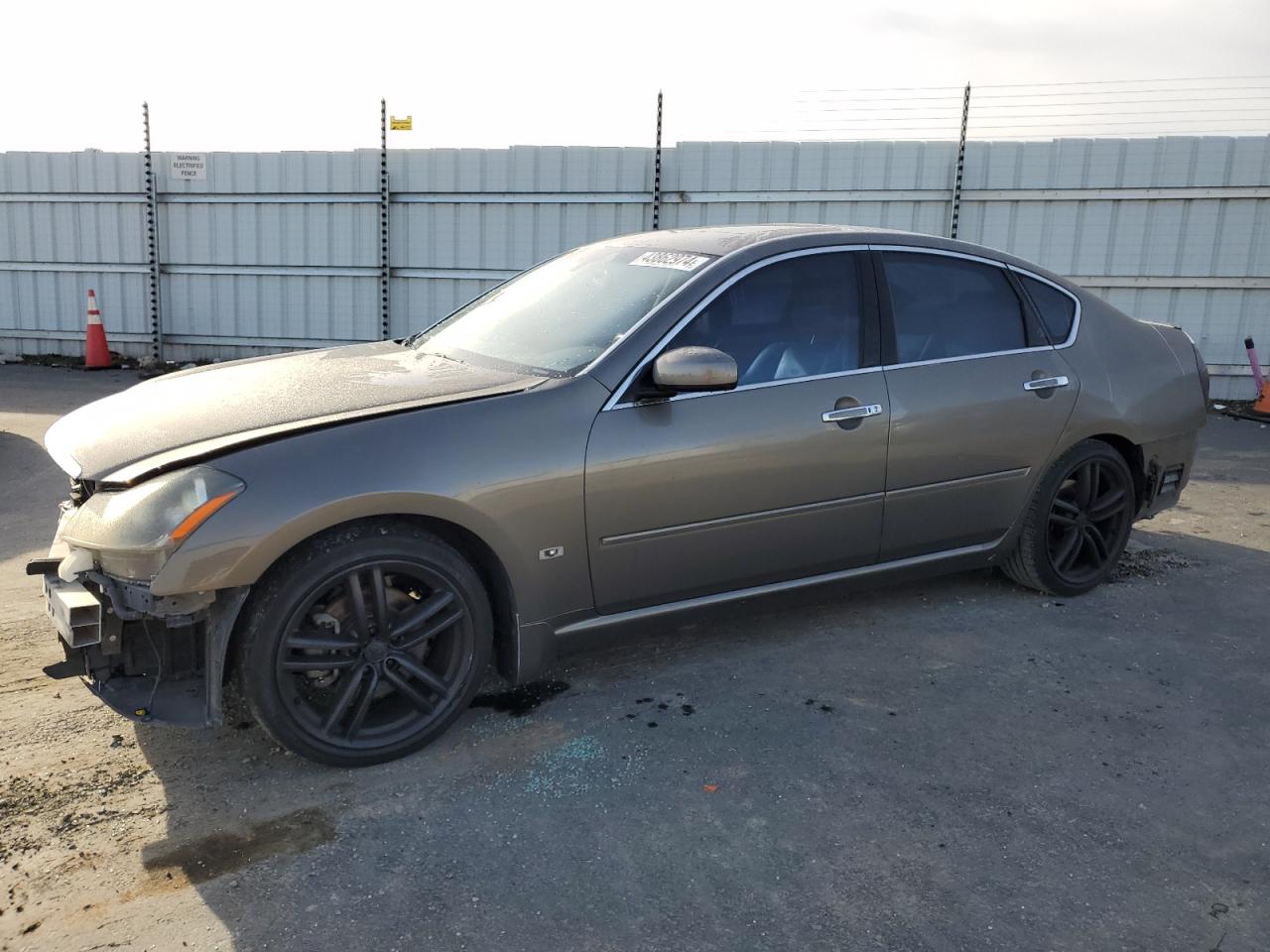 Infiniti M (2006)