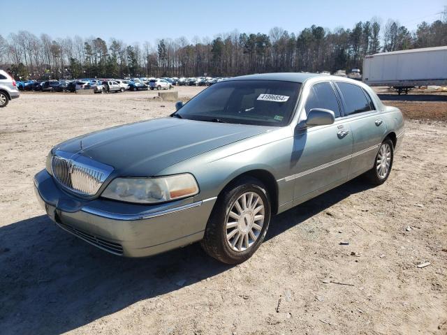 Lincoln Towncar (2004)