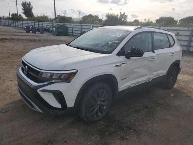 Volkswagen Taos s (2022)