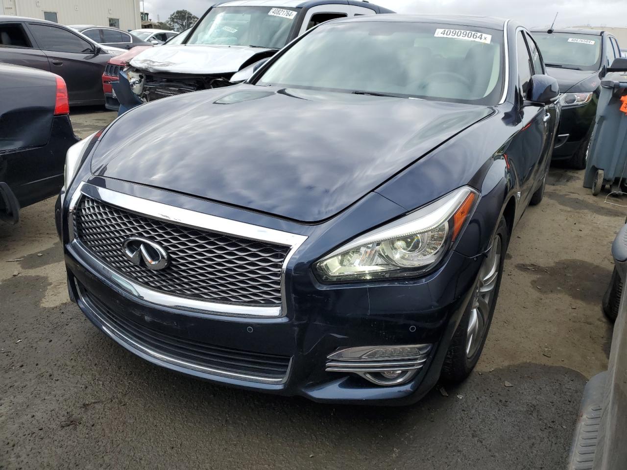 Infiniti Q70 (2018)