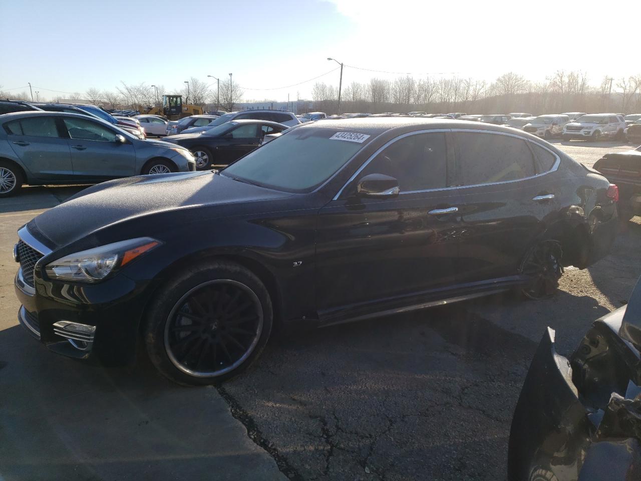 Infiniti Q70 (2015)