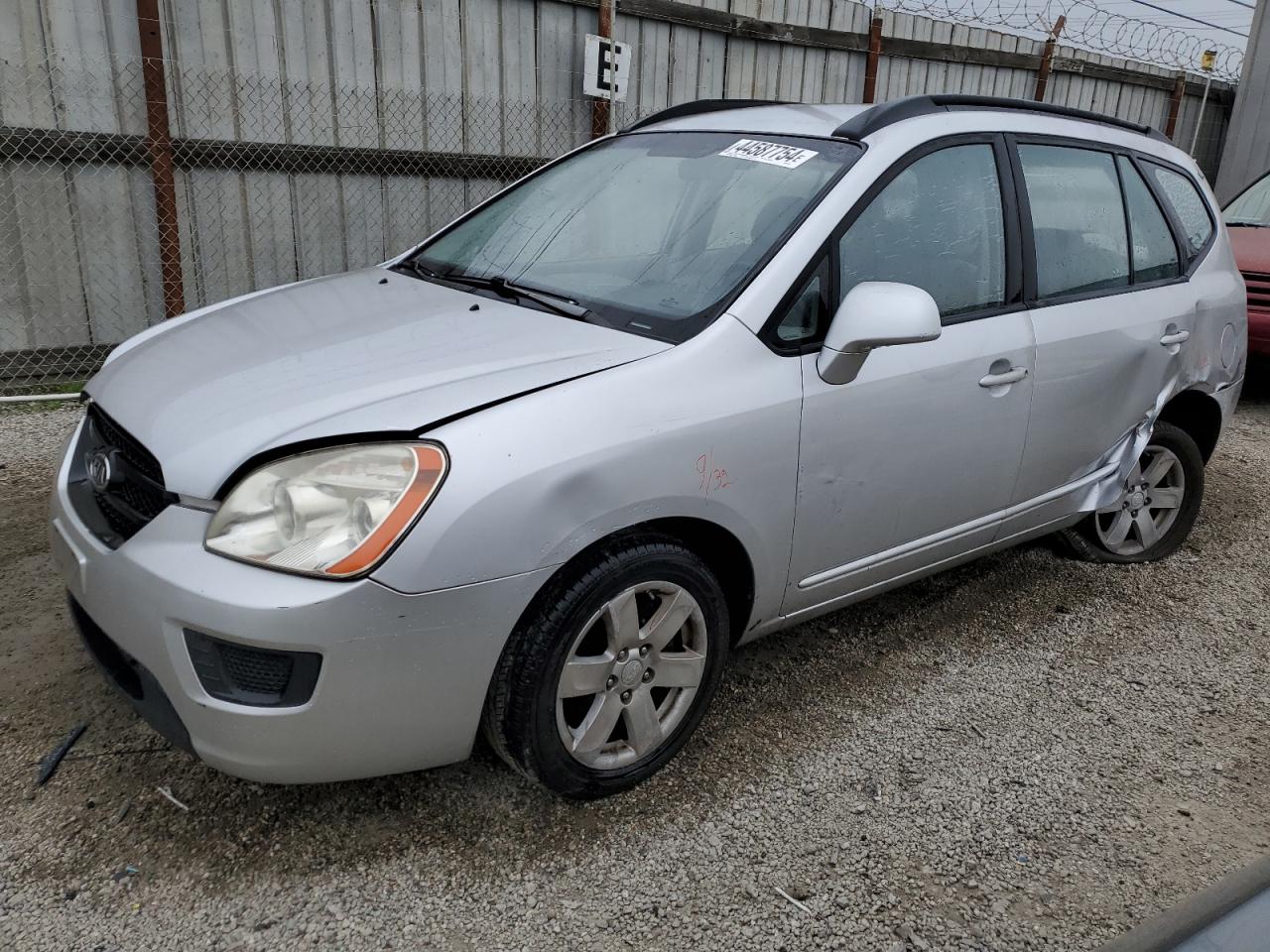 Kia Rondo (2008)