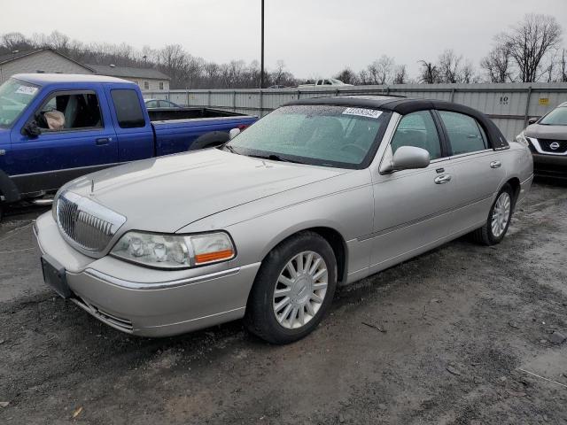 Lincoln Towncar (2004)