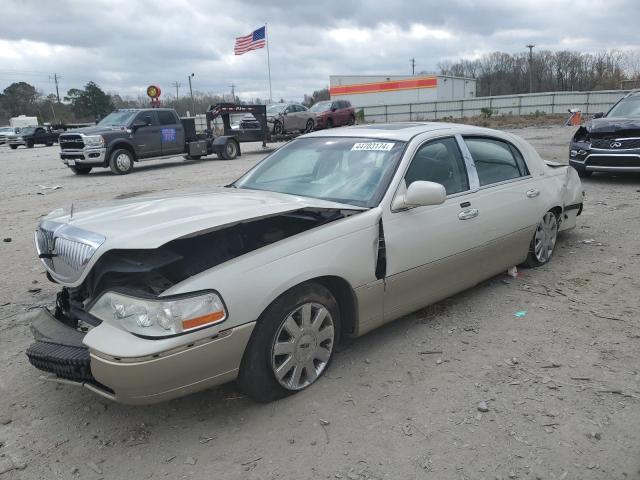 Lincoln Towncar (2004)