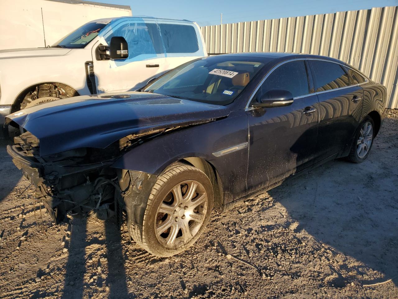 Jaguar Xj (2013)